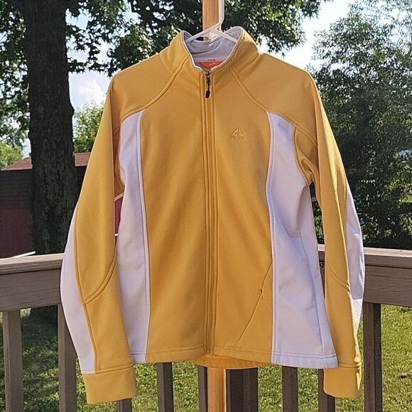 Nike ACG Jackets & Blazers - Nike ACG FitTherma jacket size M